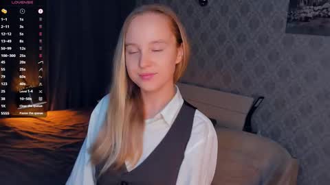 Nicoletta online show from 24, 9, 2025