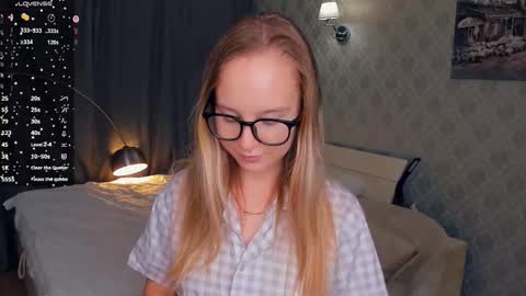 Nicoletta online show from 20, 10, 2025