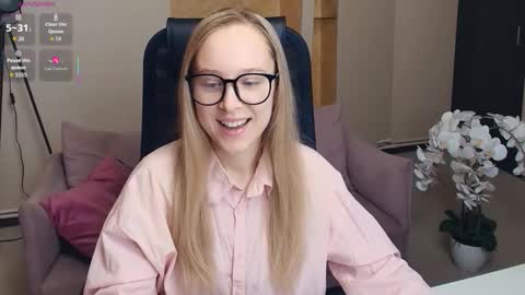 Nicoletta online show from 30, 11, 2025