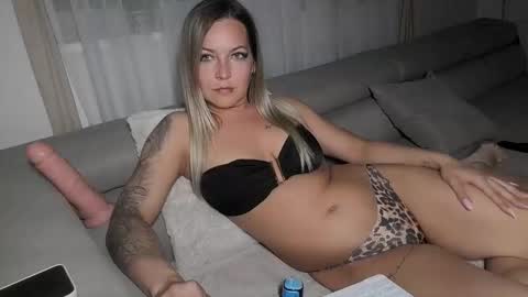 Secret Amateur HuGirl online show from 9, 5, 2026