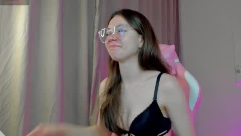 GMT7TueWedThSu 0300am-0900am. Sa 1000am-0400pm online show from 17, 2, 2025