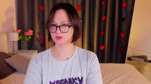 Nicole online show from 11, 2, 2025