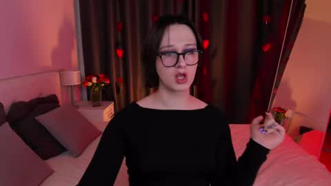 Nicole online show from 15, 2, 2025