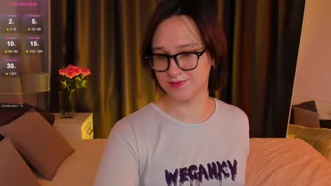 Nicole online show from 25, 2, 2025