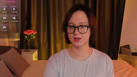 Nicole online show from 25, 2, 2025