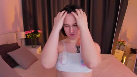 Nicole online show from 12, 3, 2025