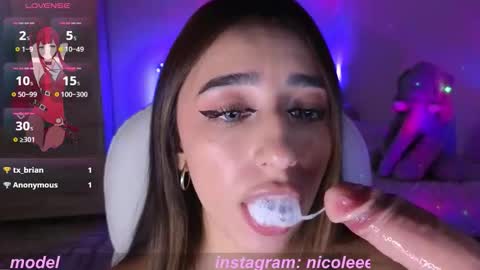 Nicole online show from 27, 9, 2025