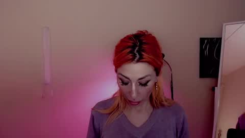 Snapshot of nicole_g0ld_ chatting on 27, 12, 2024 Nicole online show from 27, 12, 2024