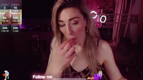 Nicole online show from 26, 4, 2026