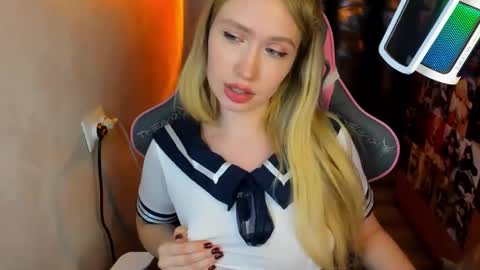 Nicole online show from 30, 10, 2025