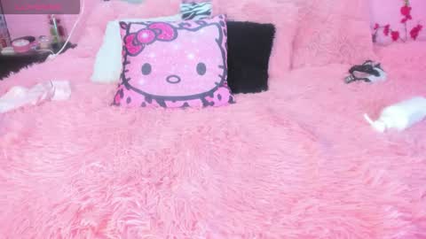 Snapshot of nicole_rosales chatting on 18, 11, 2025 nicole_rosales online show from 18, 11, 2025