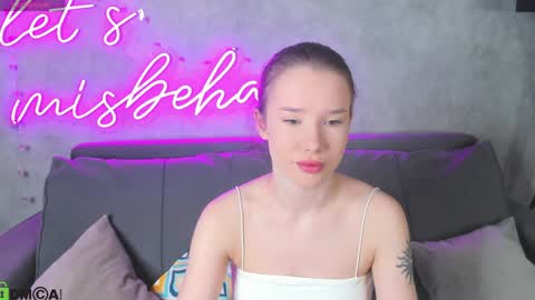 Nicole  My schedule for the week 2 GMT  9am-15pm  Mo Tu Th Fr online show from 6, 4, 2026