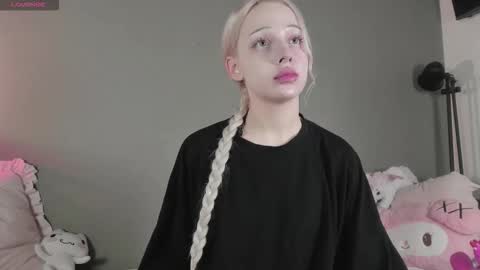 Snapshot of nicole_yo chatting on 9, 1, 2026 Mary online show from 9, 1, 2026