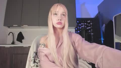 Snapshot of nicole_yo chatting on 24, 2, 2026 Mary online show from 24, 2, 2026