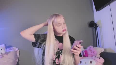 Snapshot of nicole_yo chatting on 29, 3, 2026 Mary online show from 29, 3, 2026