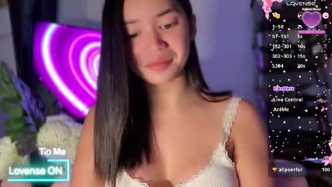 Snapshot of nicolecellini chatting on 27, 10, 2025 NICOLE online show from 27, 10, 2025