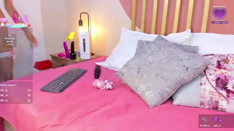 N i c o l e  online show from 1, 10, 2025