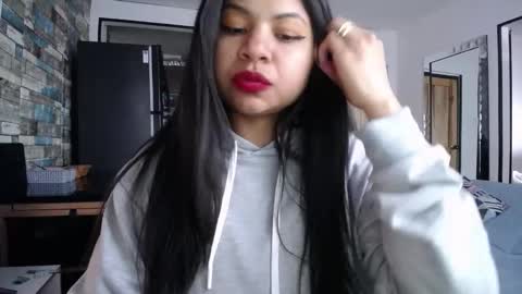 Nicole online show from 12, 10, 2025