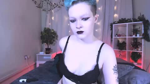 Nicole online show from 3, 1, 2025