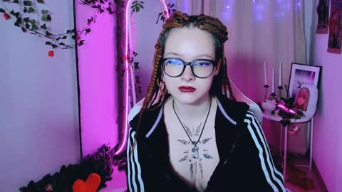 Nicole online show from 6, 2, 2025