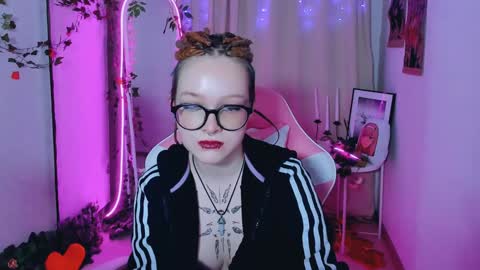 Nicole online show from 6, 2, 2025