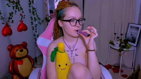 Nicole online show from 12, 2, 2025