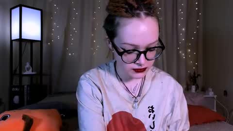 Nicole online show from 27, 2, 2025