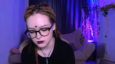 Nicole online show from 6, 3, 2025