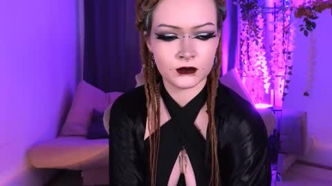 Nicole online show from 12, 3, 2025