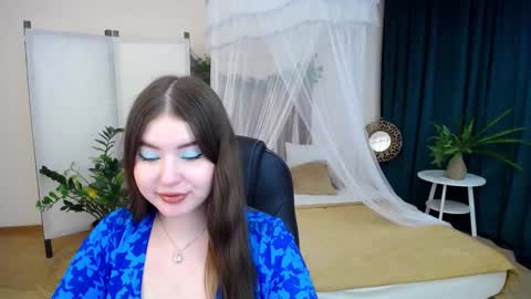 nicolefoxery online show from 4, 12, 2024