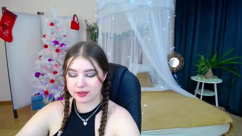 nicolefoxery online show from 11, 12, 2024