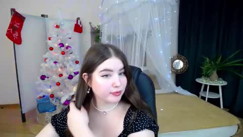 nicolefoxery online show from 16, 12, 2024