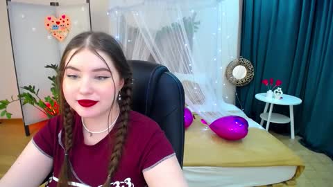 nicolefoxery online show from 20, 2, 2025