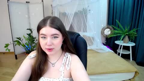 nicolefoxery online show from 6, 3, 2025