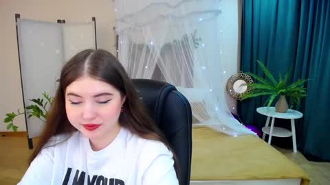 nicolefoxery online show from 9, 3, 2025
