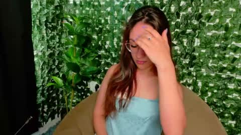 nicoleirisxxx online show from 12, 5, 2026