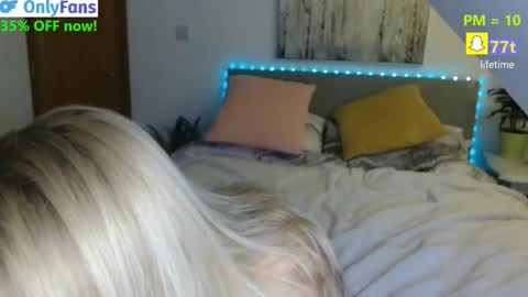 Snapshot of nicolelinharts chatting on 22, 2, 2026 Birthday online show from 22, 2, 2026