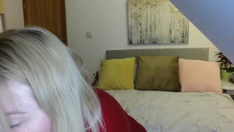 Snapshot of nicolelinharts chatting on 22, 3, 2026 Birthday online show from 22, 3, 2026