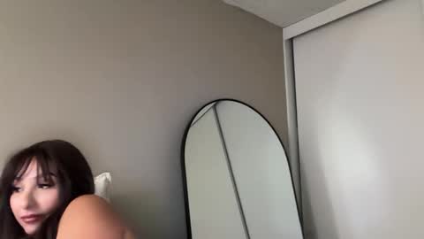 nicolelovesyou444 online show from 14, 5, 2026