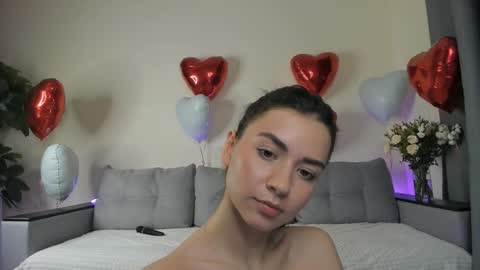 Snapshot of nicoleluuv chatting on 13, 2, 2025 Dua Lipa online show from 13, 2, 2025