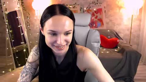 Nicole online show from 19, 6, 2026