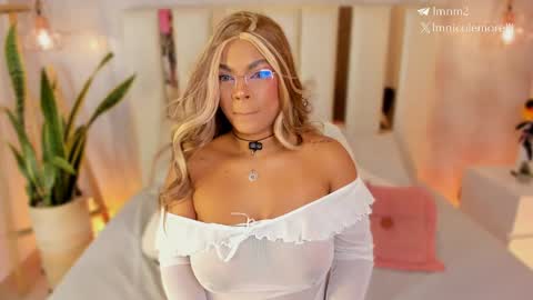 Andrea give it a thumbs up please its important  online show from 5, 6, 2026