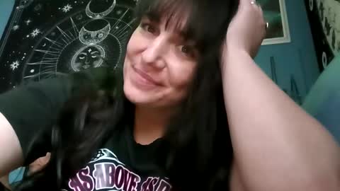 nicolescontent2025 online show from 22, 5, 2026