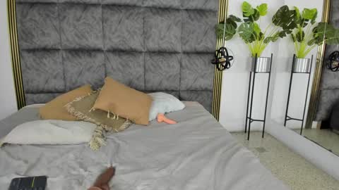 Nicole online show from 26, 1, 2025