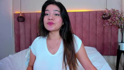 Nicole online show from 18, 2, 2025