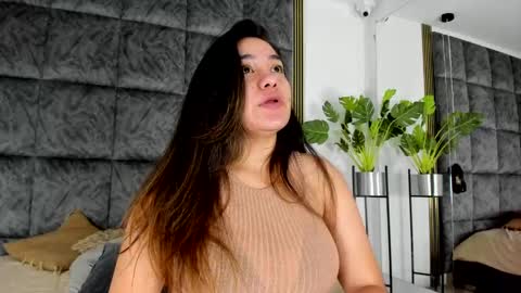 Nicole online show from 2, 3, 2025