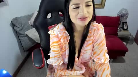Nicolettcolin  online show from 30, 12, 2024