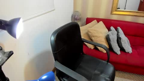 Nicolettcolin  online show from 14, 5, 2026