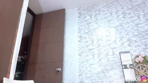 nicolle4 online show from 19, 7, 2026