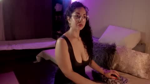 Mrs Nicolle online show from 9, 2, 2025